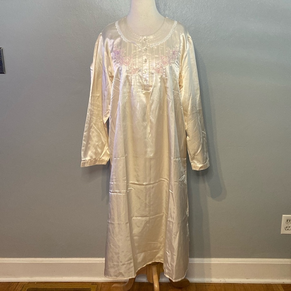 Anthony Richards Long Sleeve Long Nightgown Silky Lace Trim Embroidery Large